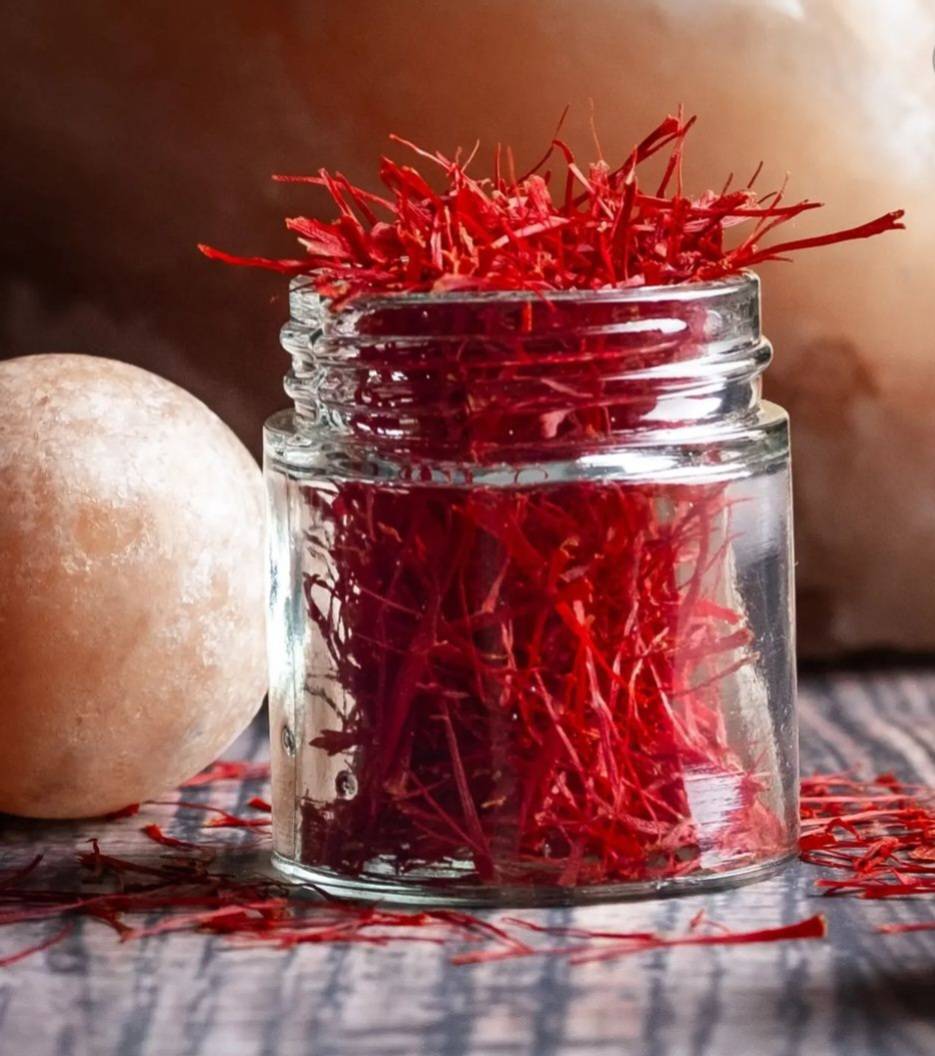 گل‌های بنفش زعفران تازه‌چین